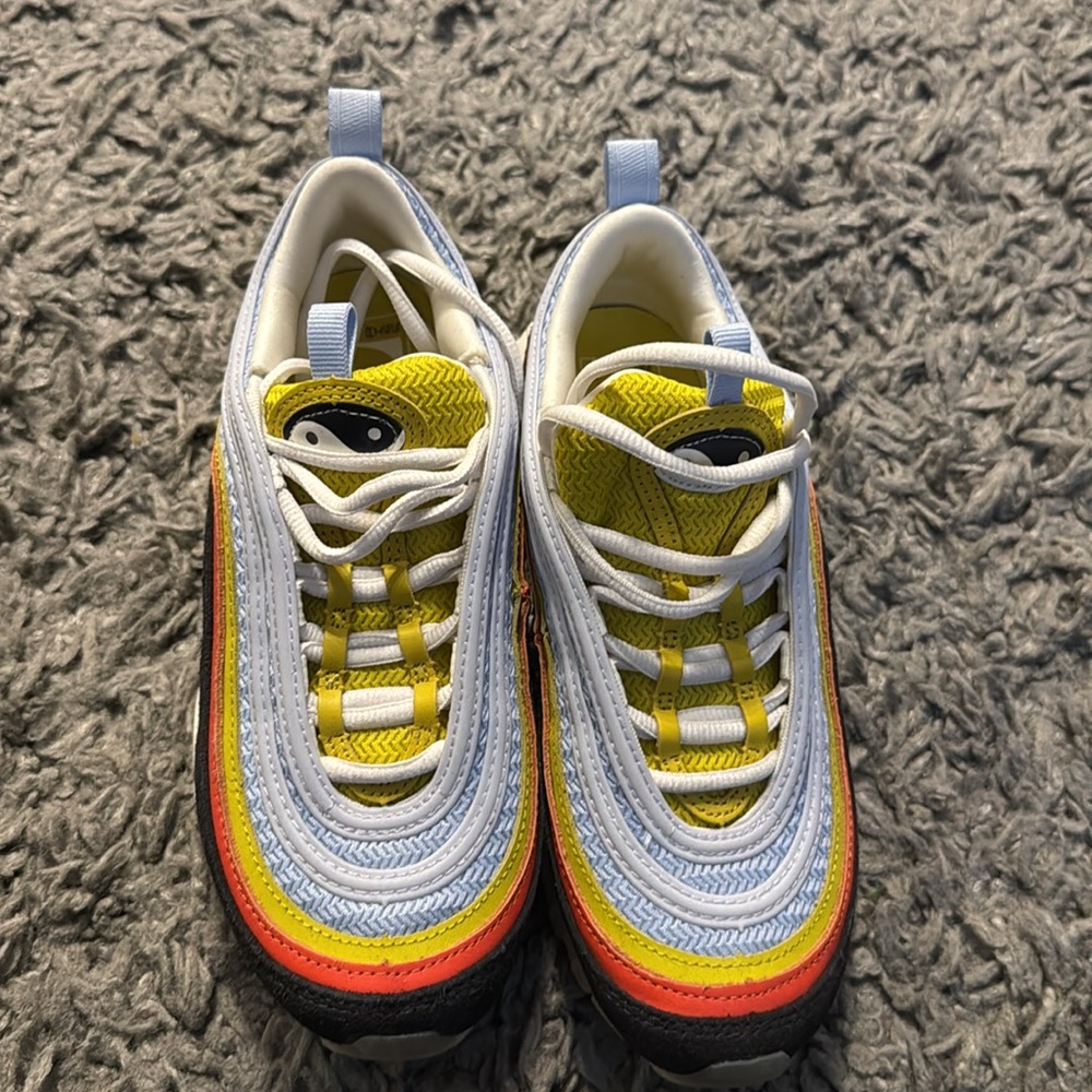 New Youth Nike - Picture 2 of 6